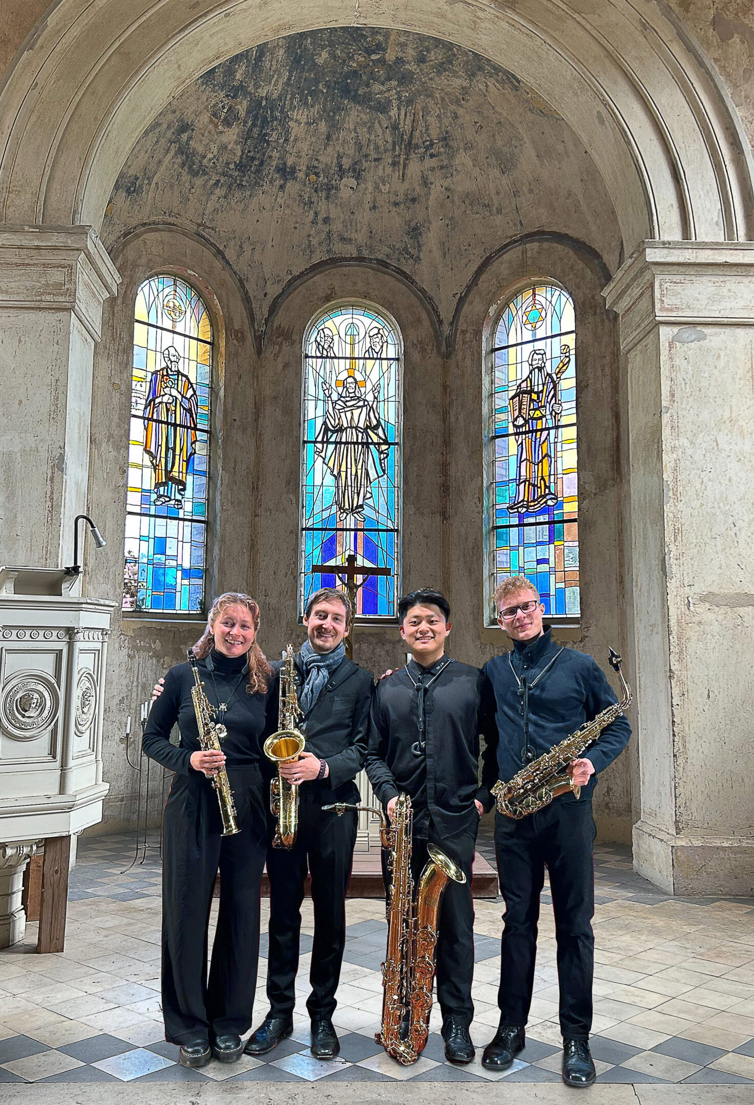 Das Berliner Saxophon Quartett Ginko (Foto sh. Anhang) Lilly Paddags (Sopransaxophon), Phillip Stockmann (Altsaxophon), Simon Lindner (Tenorsaxophon), Boliang Liu (Baritonsaxophon)
